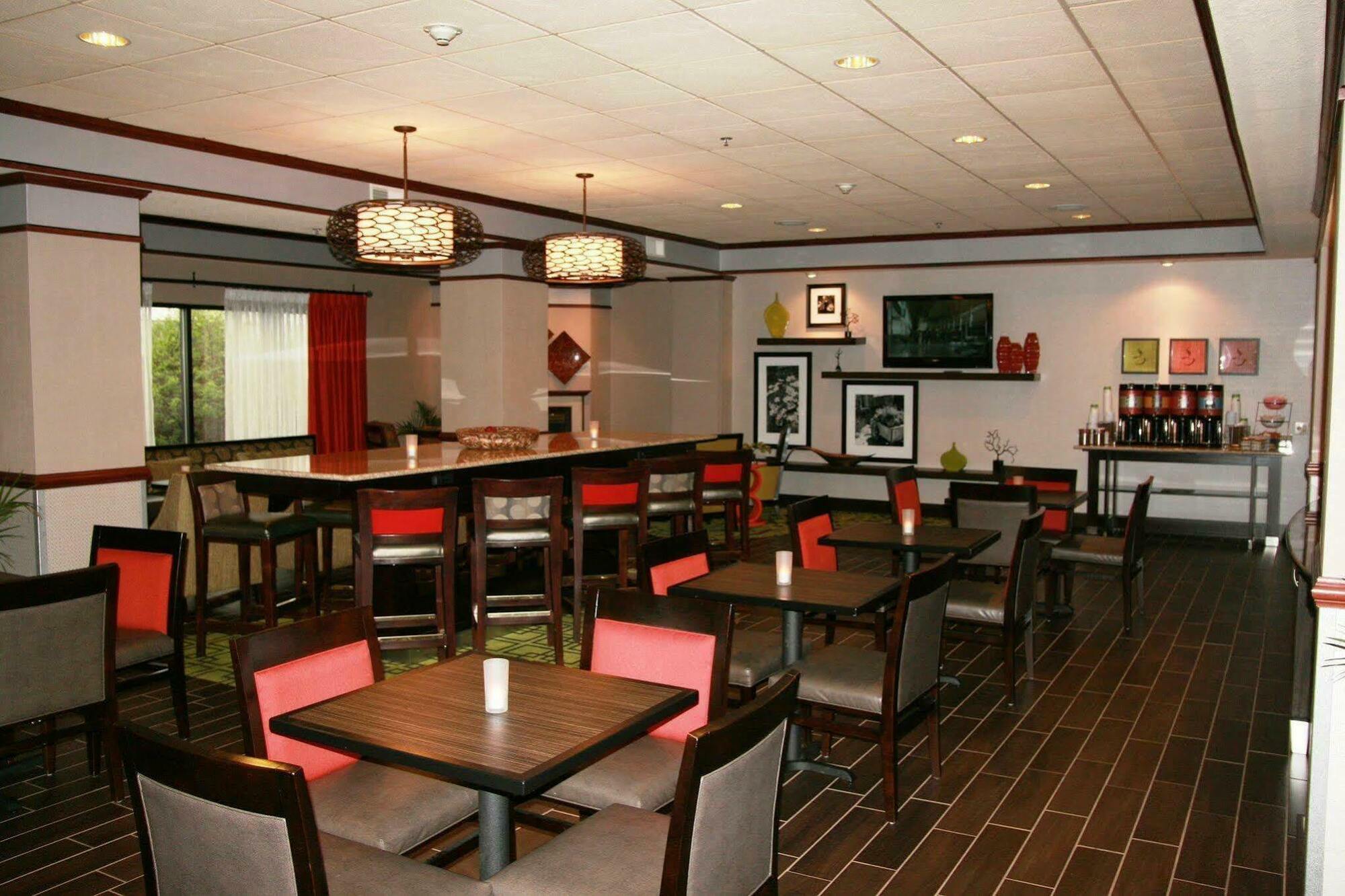 Hampton Inn Mount Pleasant Restaurant foto